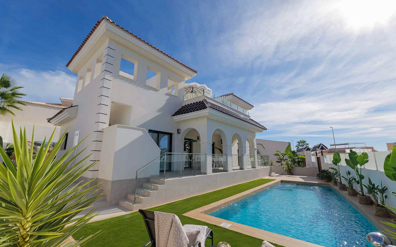 Key Ready Villa In Ciudad Quesada